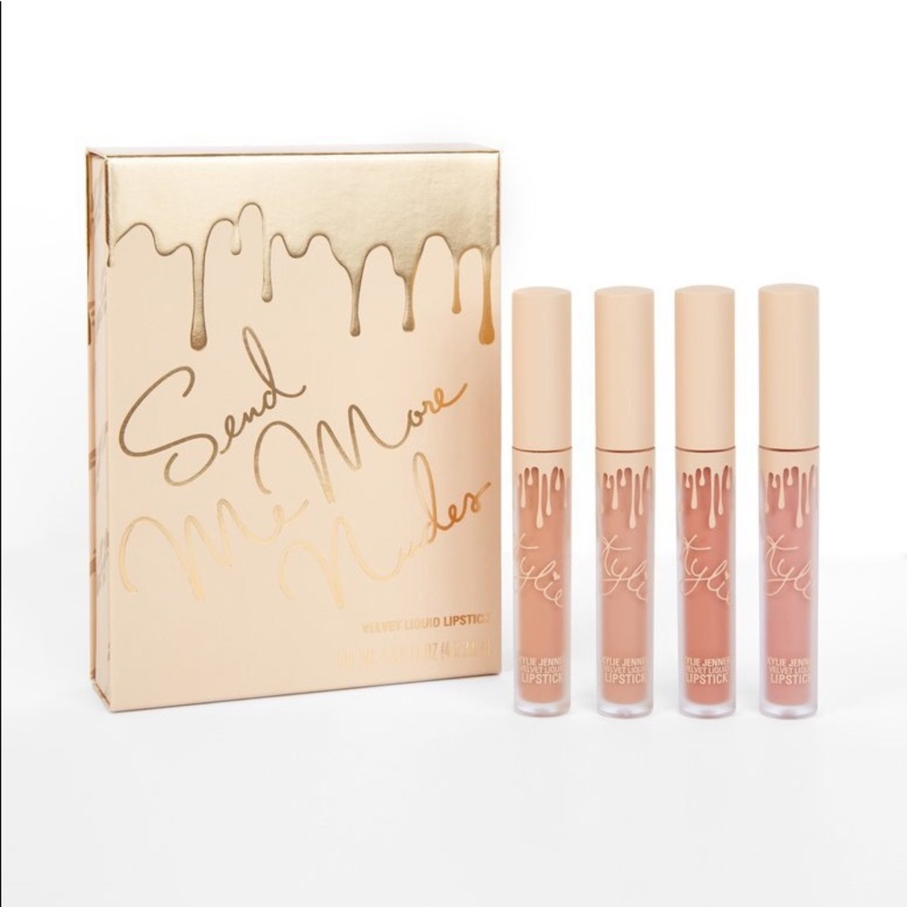 Mother’s Day sale Kylie Vacation matte lip set